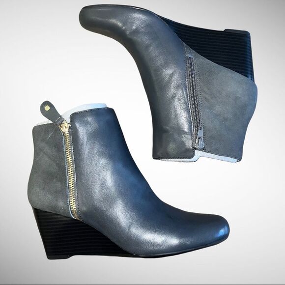 Isaac Mizrahi Live Gray Kiera Wedge Ankle Boot, New without Box 8M - Picture 1 of 7